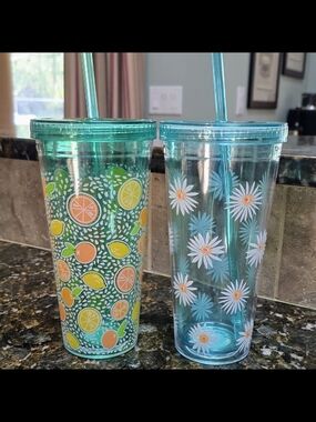 TARGET Two Tall Fruit/Floral Designs Reusable Cold Tumblers With Lids/Straws